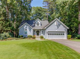 141 Saint Martin Dr, Suwanee, GA 30024