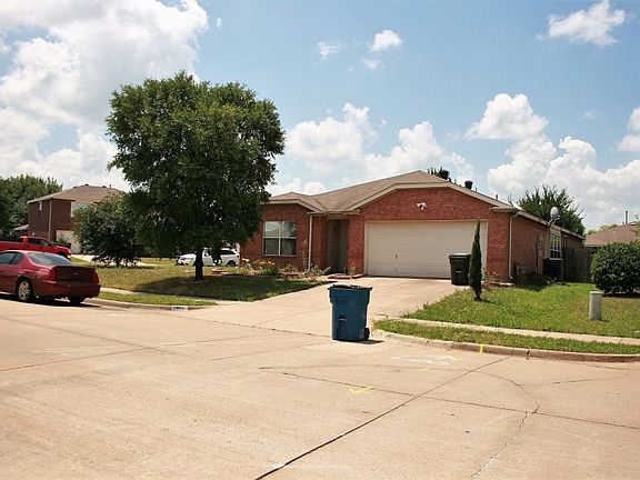 3rd image of 2905 Post Oak Dr