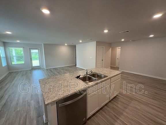 3rd image of 4955 Red Cedar Rd