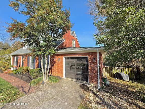 5th image of 415 Kaelin Dr