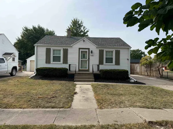 1135 N Baltimore Ave, Hastings, NE 68901