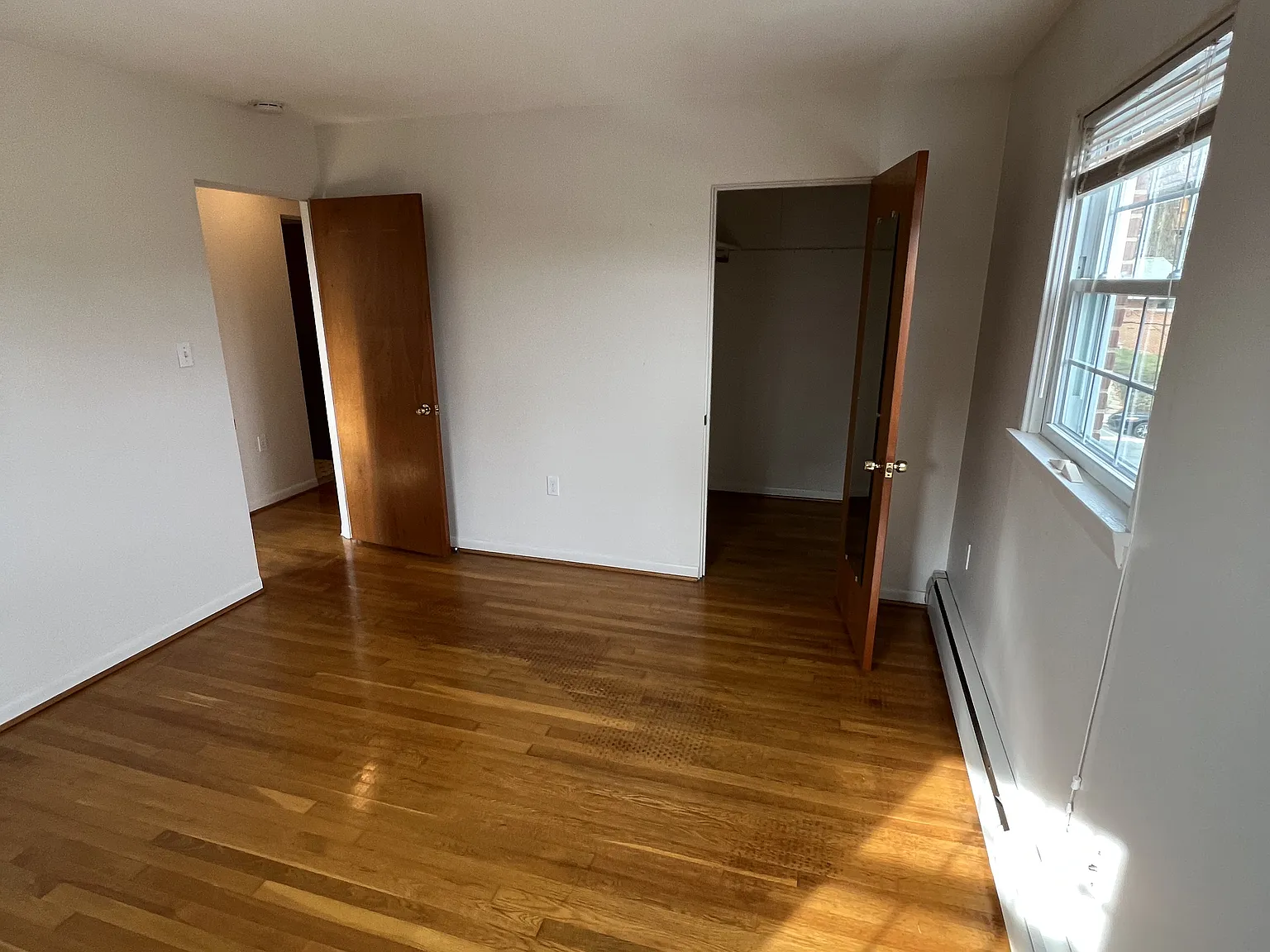 1044 Walnut St — Photo 3