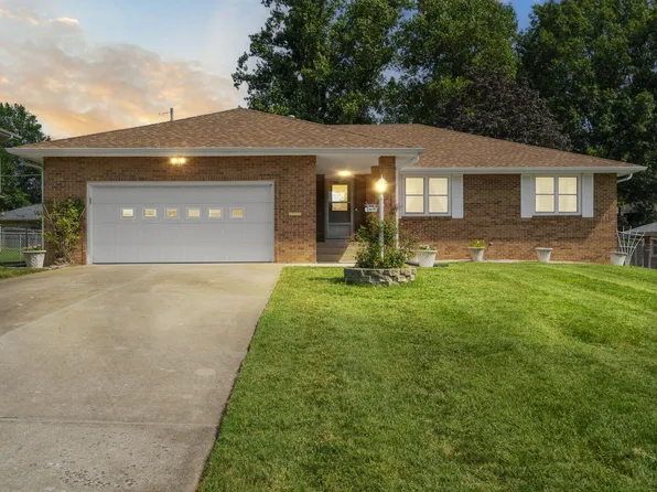 2319 E Raynell Street, Springfield, MO 65804