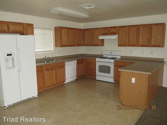 4th image of 73590 Sunnyslope Dr APT 3