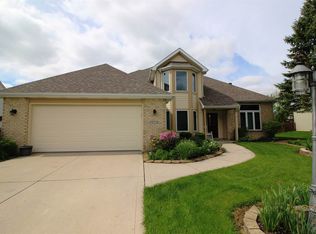 10326 Lake Sebago Dr, Fort Wayne, IN 46804