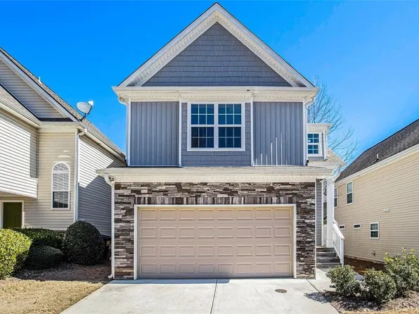 394 Highland Falls Dr, Hiram, GA 30141