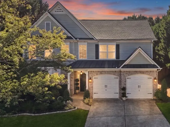 211 Woodview Ln, Woodstock, GA 30188