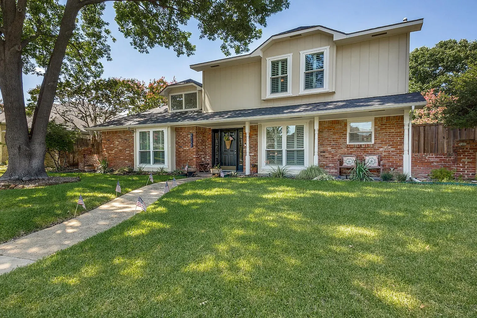 5 bed, 2903 sqft, $4,650 — Photo 2