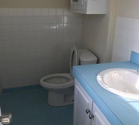 Half bath off Master