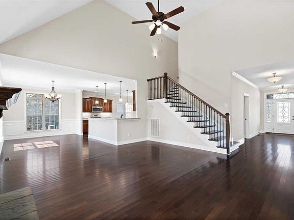 3rd image of 1524 Amblewood Way