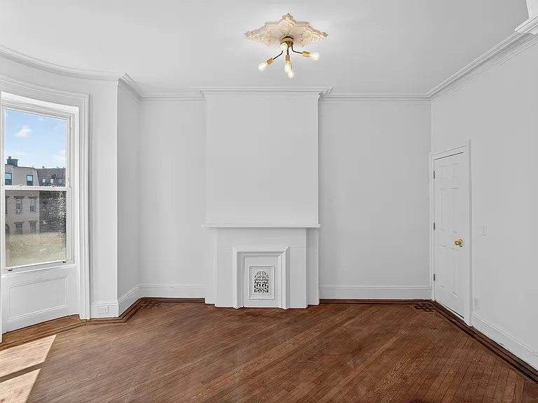 701 Bergen Ave — Photo 17
