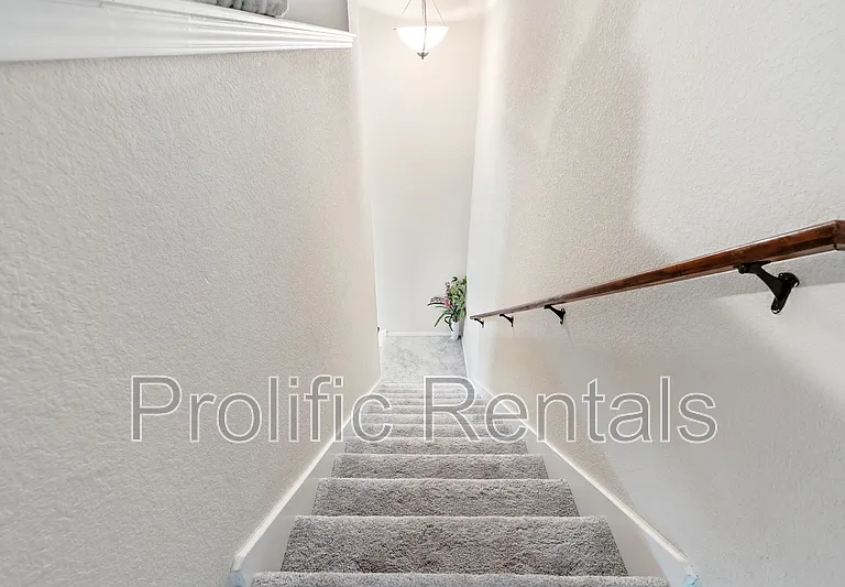 6800 Mustang Creek Rd — Photo 26