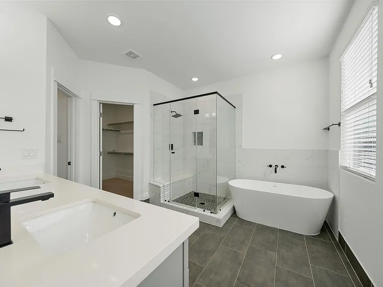 412 Neyland St #C — Photo 16