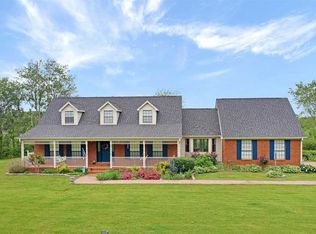 500 Crazy Doe Rd, Lexington, TN 38351