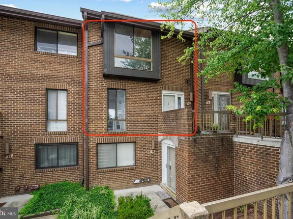 42 Hawthorne Ct NE #42, Washington, DC 20017