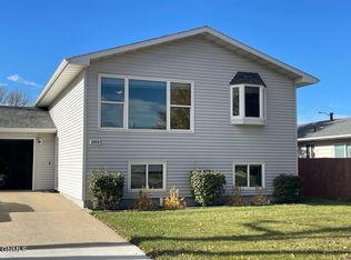 2313 9th Ave E, Williston, ND 58801