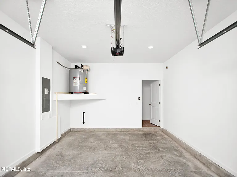 348 Rosemont Dr — Photo 40
