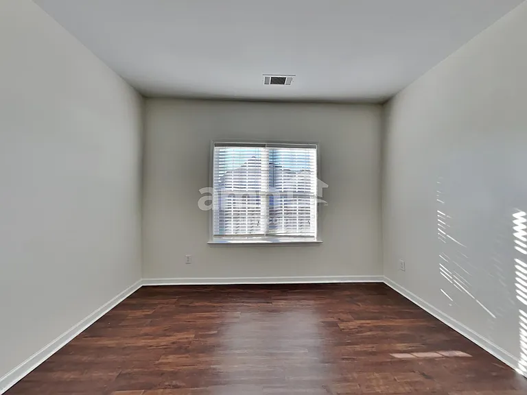 237 Mott Rd — Photo 10