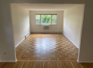 586 Van Siclen Ave #2B, Brooklyn, NY 11207