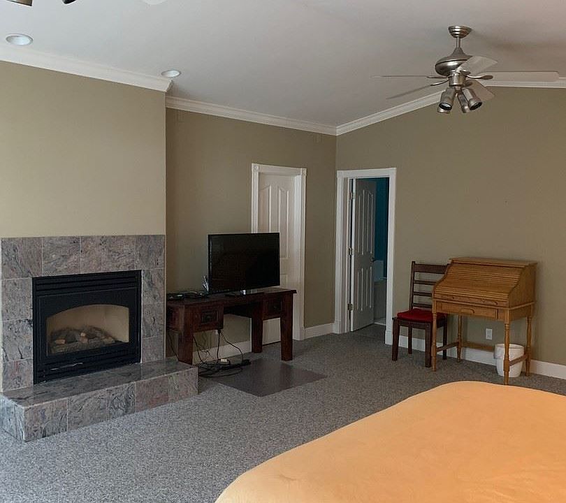 1st image of 751 Lassen Dr