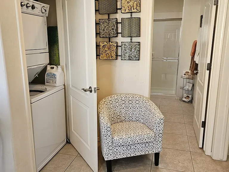 420 Acoma Blvd S #11 — Photo 15