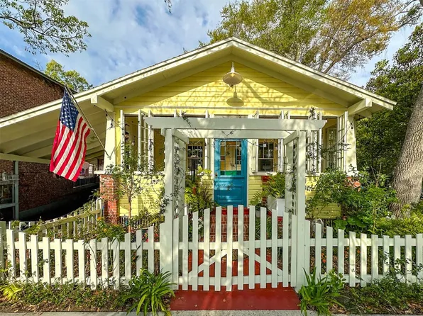 27 S 5th St, Fernandina Beach, FL 32034