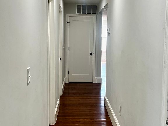 3rd image of 397 Chelsea St #2