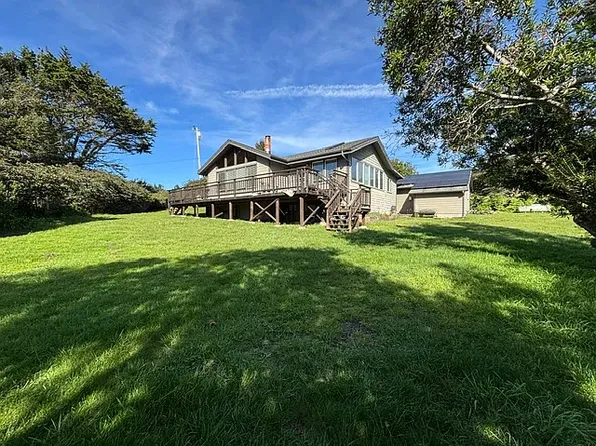 (undisclosed Address), Fort Bragg, CA 95437