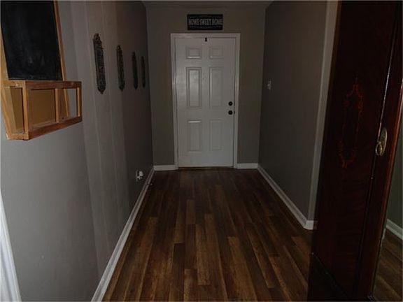 2nd image of 7207 Enclave Hill Ln