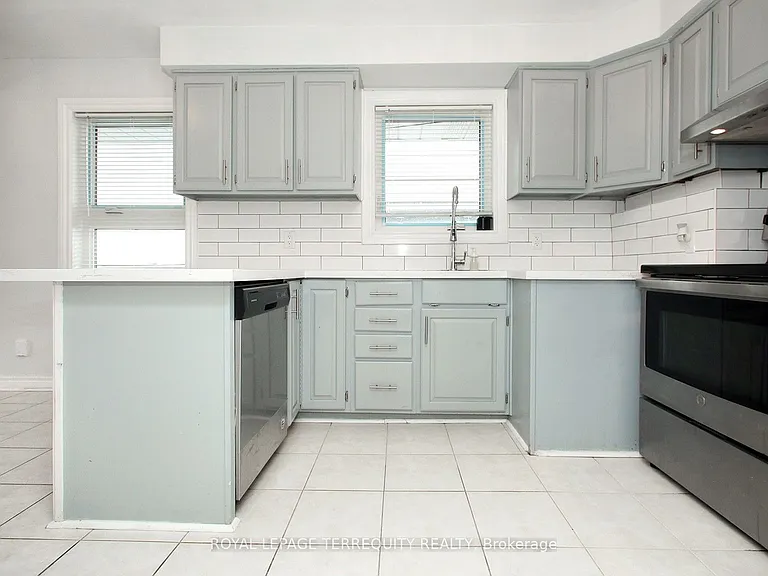 1 Barnes Cres — Photo 17