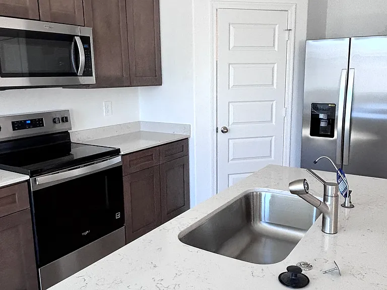 1777 W Stealth Ave — Photo 6