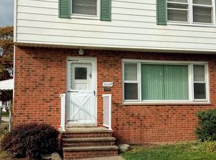 30049 Elgin Rd, Wickliffe, OH 44092