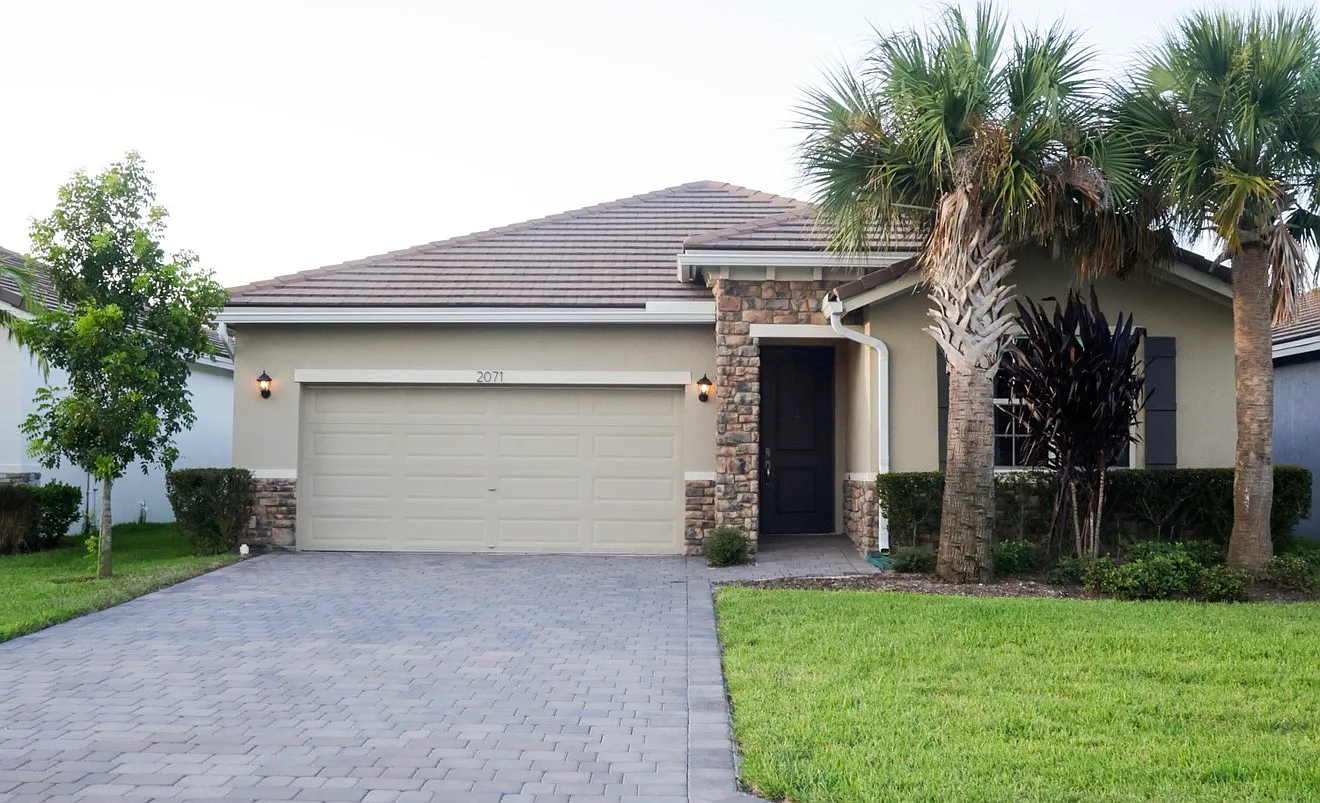 3 bed, 1808 sqft, $3,400 — Photo 1