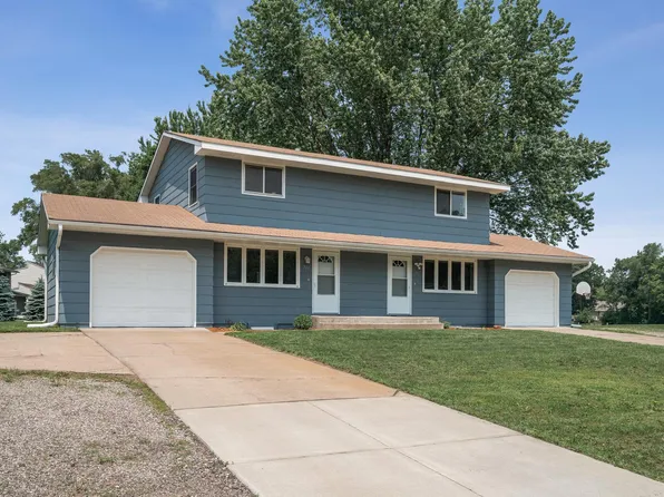 715 Circle Dr, Champlin, MN 55316