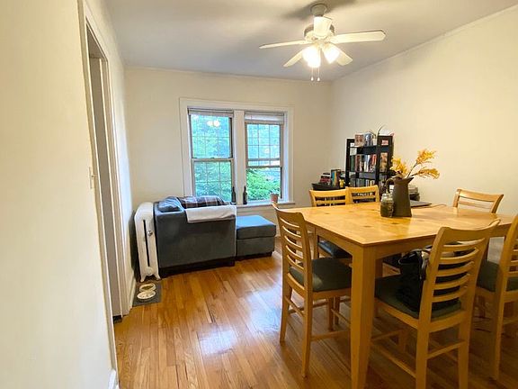 3rd image of 6601 N Greenview Ave APT 1