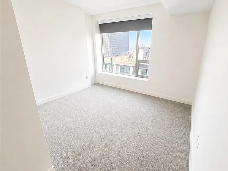1050 S Grand #1003 — Photo 8