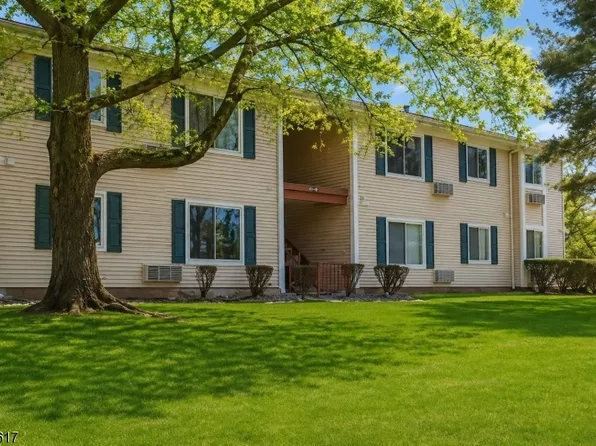 22 Bolton Ct, Somerset, NJ 08873
