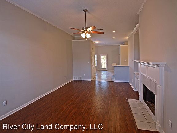 3rd image of 8731 Eagle View Dr