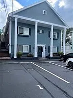 Woodlawn Ave