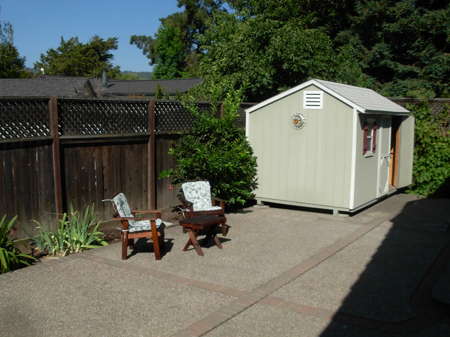 4 bed, 2.5 bath, 2322 sqft, $4,498 — Photo 4