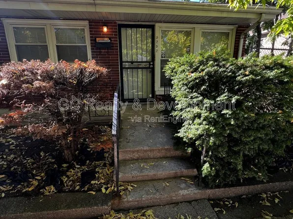 9252 S Merrill Ave, Chicago, IL 60617