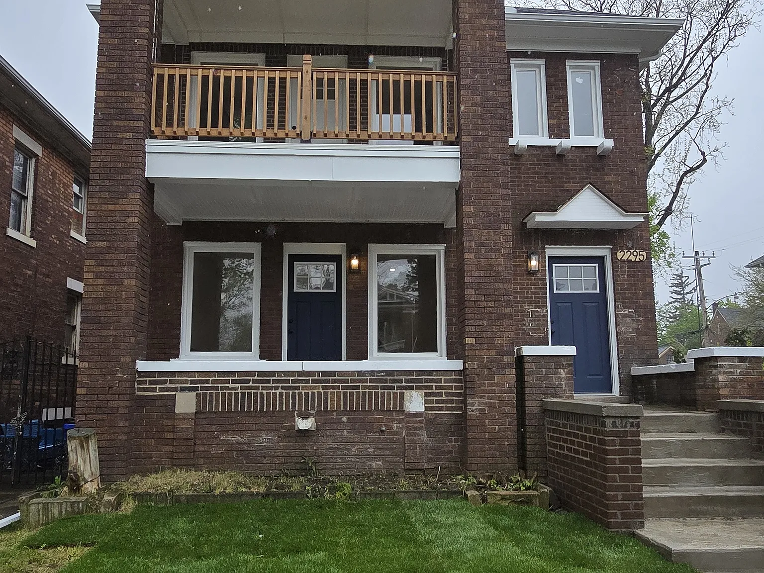 5 bed, 2800 sqft, $2,960 — Photo 1