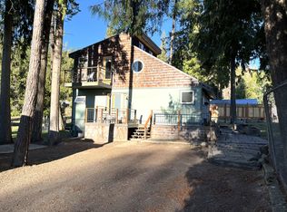 471 Circle Dr, Hope, ID 83836