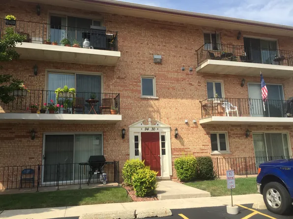 9430 Greenbriar Dr APT 2G, Oak Lawn, IL 60457