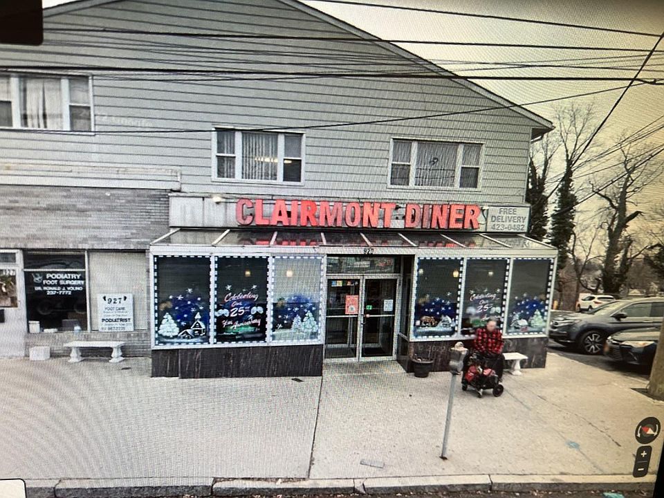 1st image of 929 Yonkers Ave #2