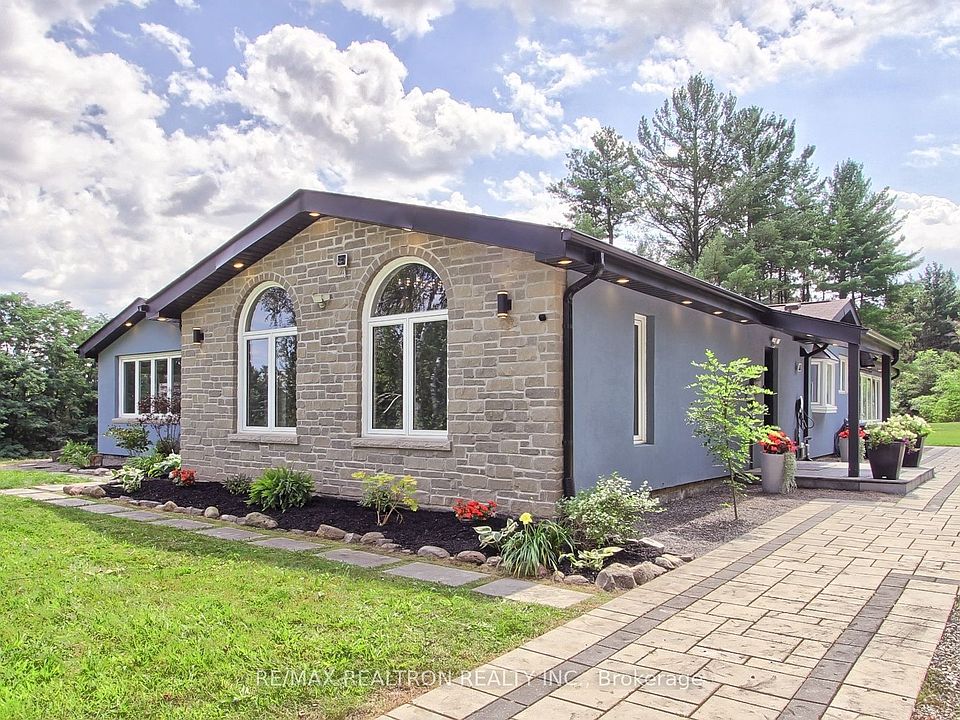 1st image of 3433 Mount Albert Rd