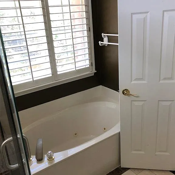 2212 Norwich St — Photo 19