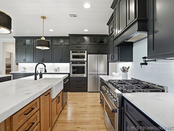 5th image of 18893 E Canyon Ridge Rd