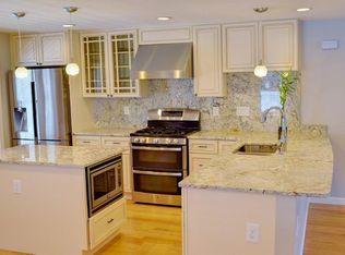 42 Bay View St, Quincy, MA 02169