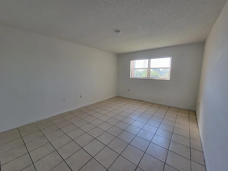 3700 NW 21st St #203 — Photo 5